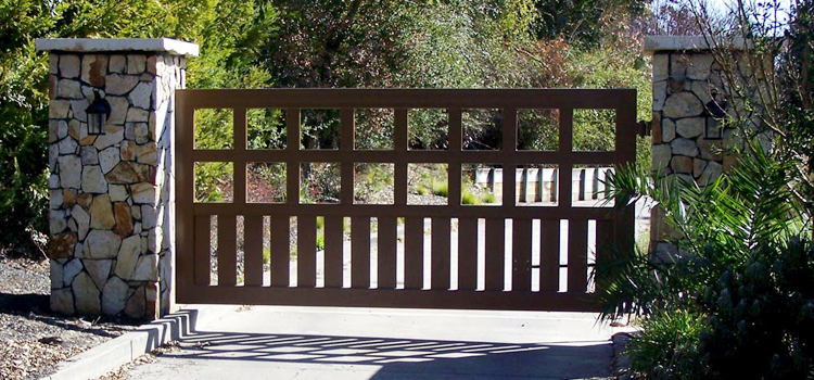 best gate repair in Winnetka